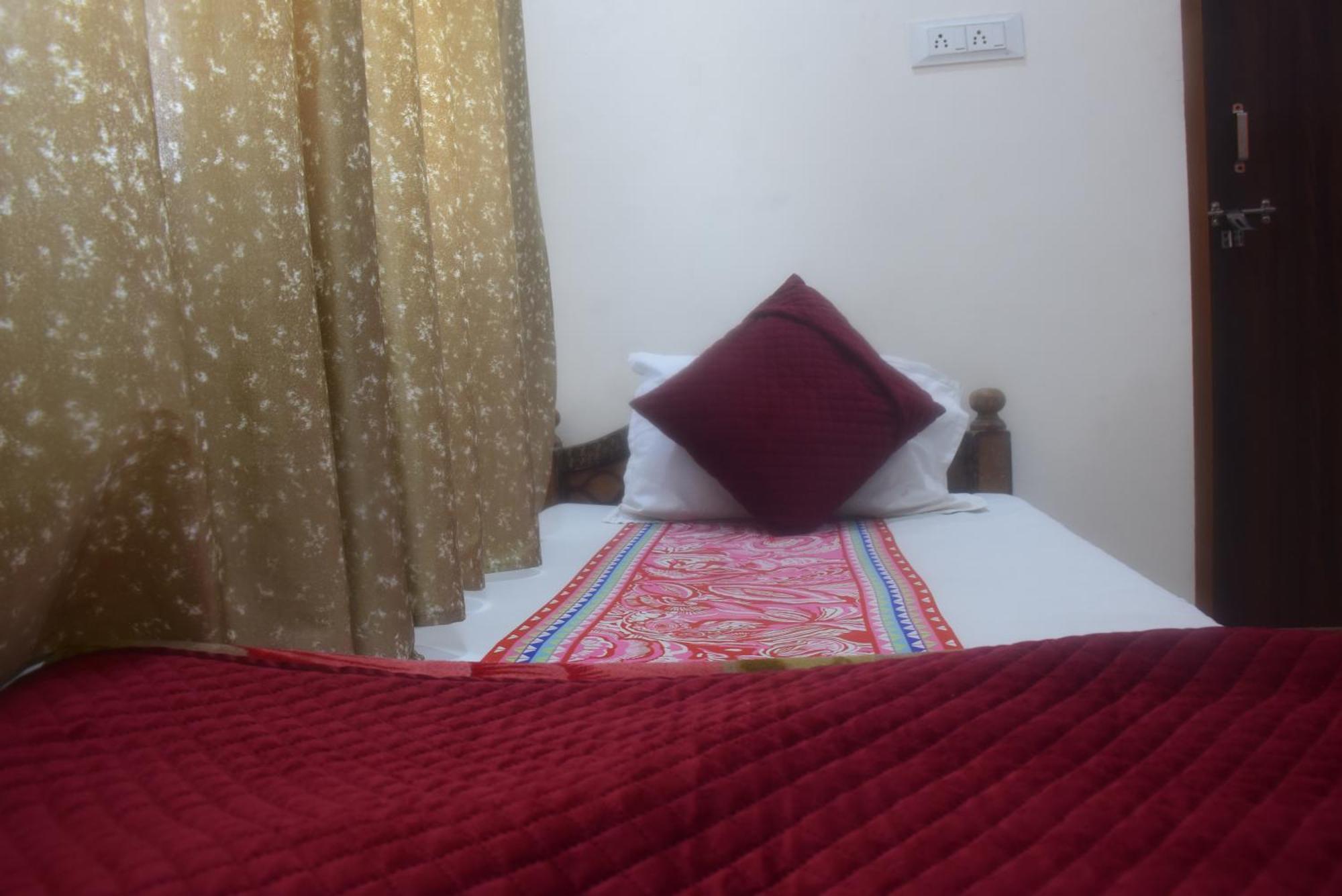 Hotel Thakur Ji Bhópál Exteriér fotografie